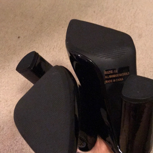 pointed booties - Picture 3 of 3